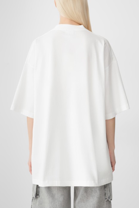 футболка  модель из эксклюзивной коллекции по цене 48000 руб вид справа