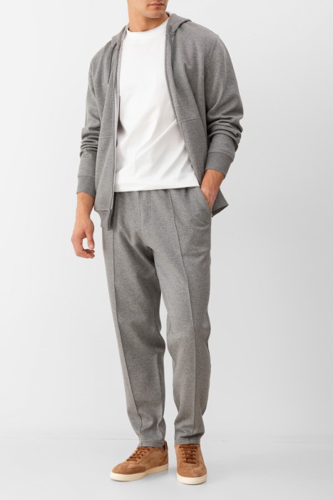 Товар белого цвета с внутренней стороны