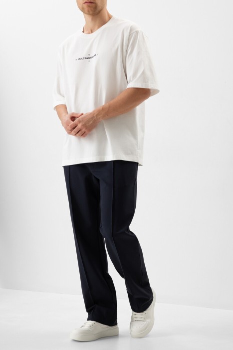 Товар белого цвета с внутренней стороны