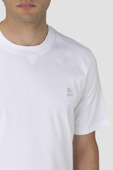 футболка  модель из коллекции «одежда для путешествий» (`travelwear`) из италии вид сбоку