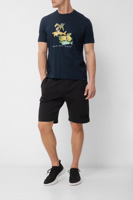 Товар синего цвета с внутренней стороны