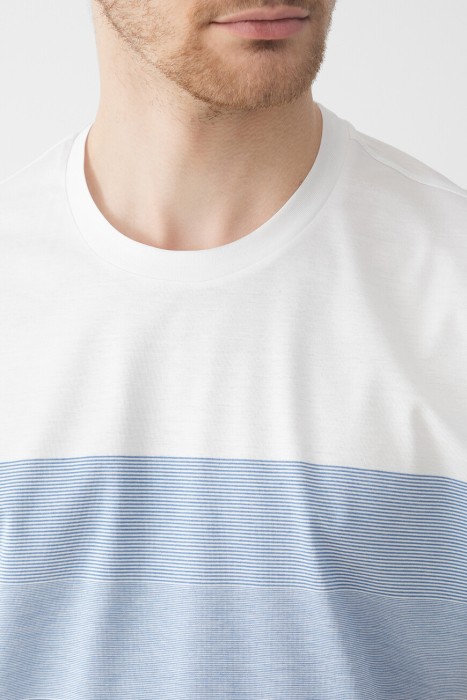 футболка  модель из коллекции riviera hello capri из италии вид сбоку