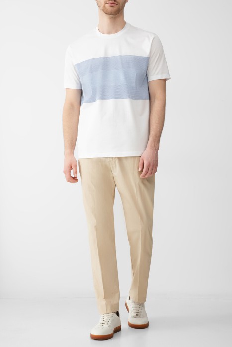 Товар белого цвета с внутренней стороны