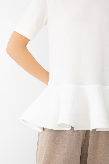 Товар белого цвета с внутренней стороны