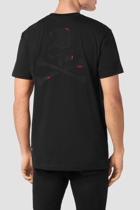 футболка  модель skull&bones от бренда philipp plein вид слева