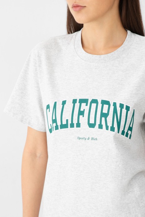 футболка sporty&rich модель california из америки вид сбоку