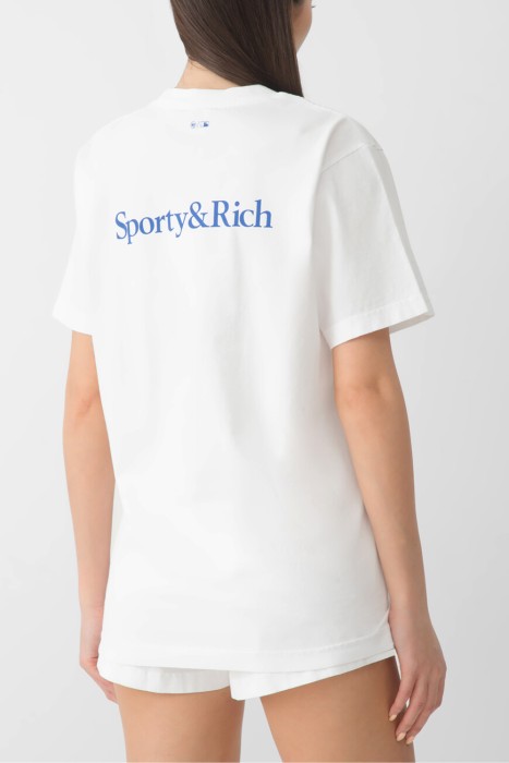 футболка sporty rich модель dodgers serif от бренда sporty & rich вид слева