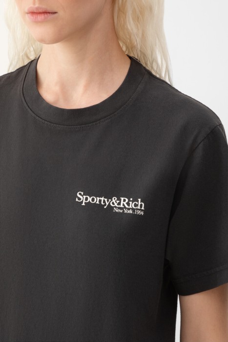 футболка sporty&rich из америки вид сбоку