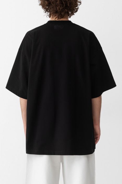 футболка  в коллаборации с south park от бренда vetements вид слева