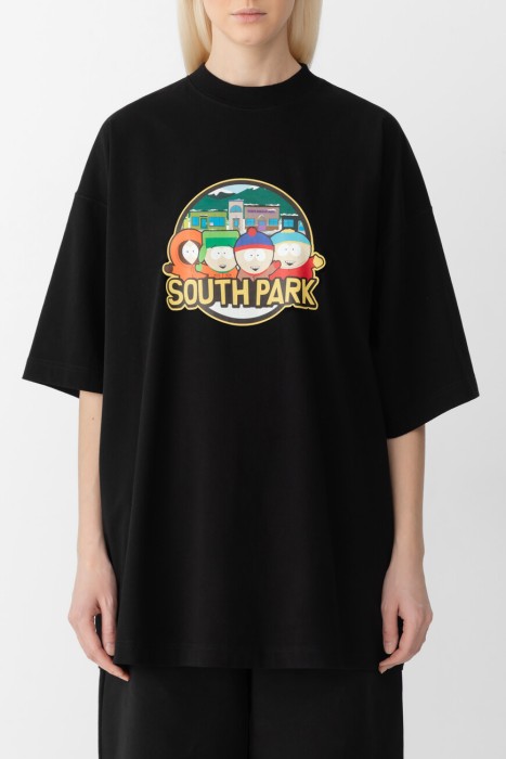 футболка  в коллаборации с south park из америки вид сбоку