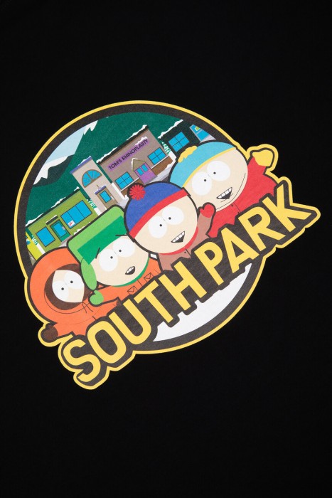 футболка  в коллаборации с south park вид слева