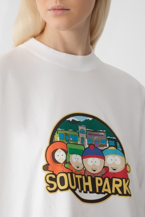 футболка  в коллаборации с south park из америки вид сбоку