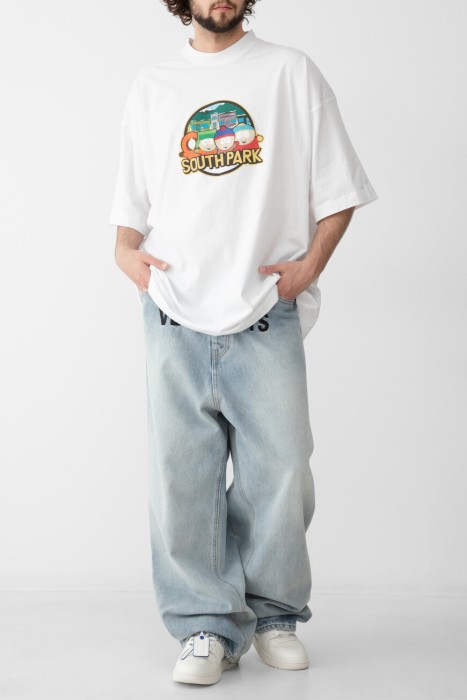 футболка  в коллаборации с south park вид сзади