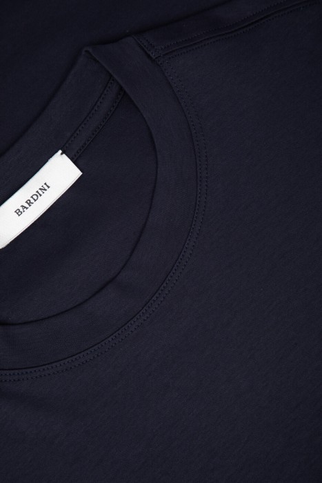 футболка  из хлопка спереди