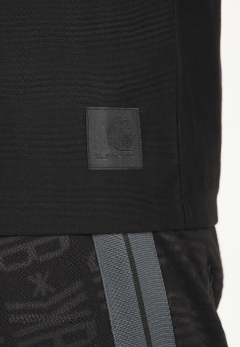 Товар черного цвета с внутренней стороны