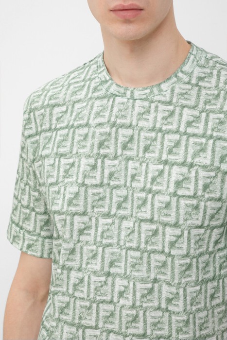 футболка  из италии вид сбоку