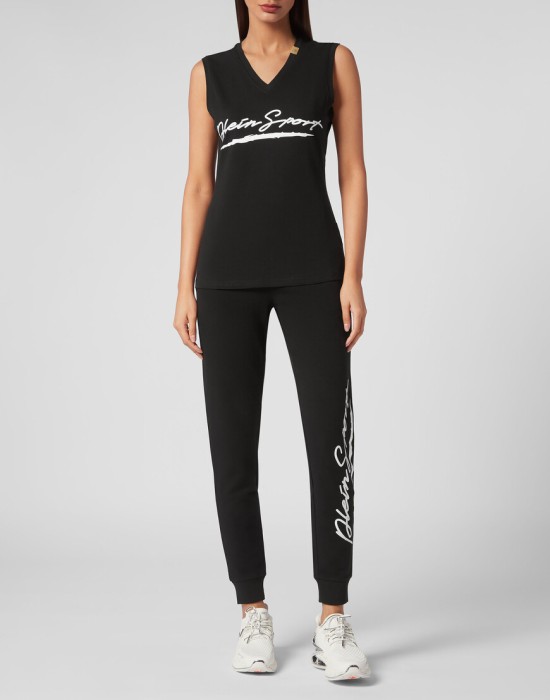 Товар черного цвета с внутренней стороны