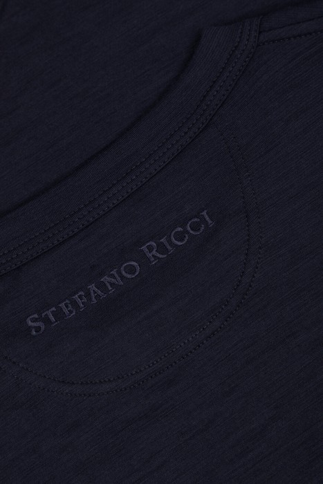 футболка  универсального стиля с лицевой стороны