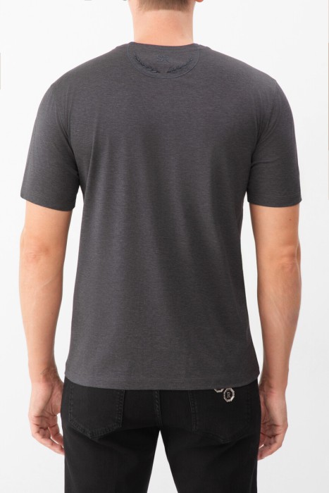 футболка  от бренда stefano ricci вид слева