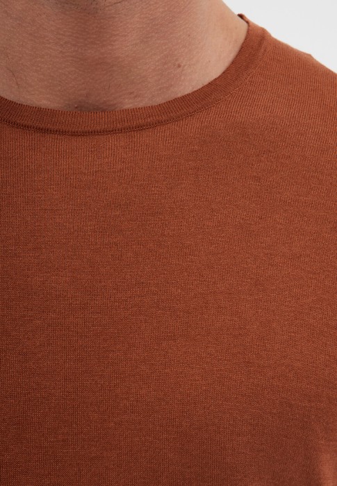 футболка  из проверенных материалов спереди