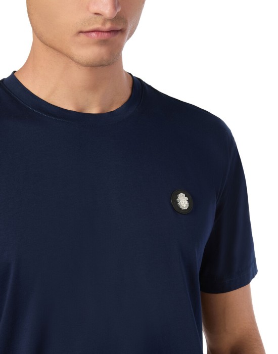 футболка  по цене 20748 руб вид справа