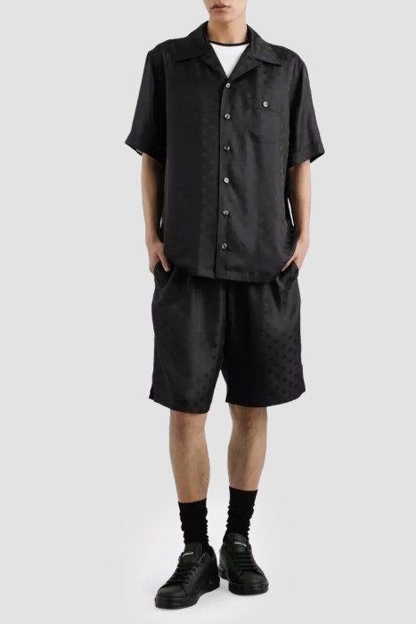 Товар белого цвета с внутренней стороны