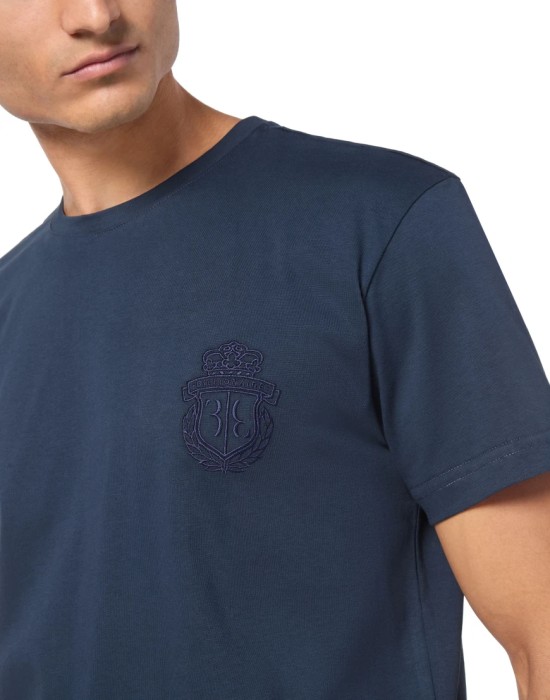 футболка  из италии вид сбоку