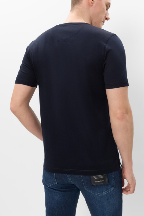 футболка  от бренда emiliano zapata вид слева