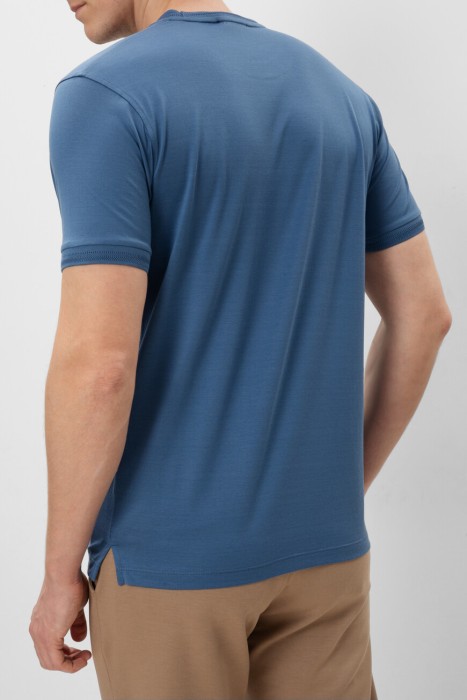 футболка  по цене 14800 руб вид справа