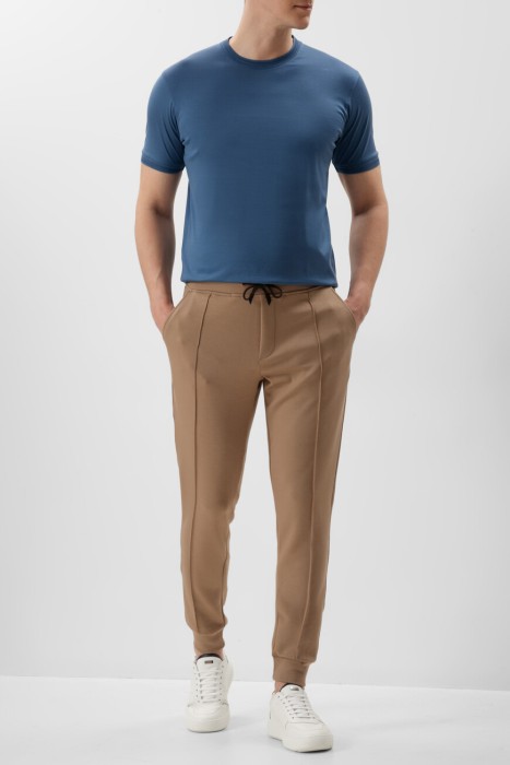 Товар синего цвета с внутренней стороны