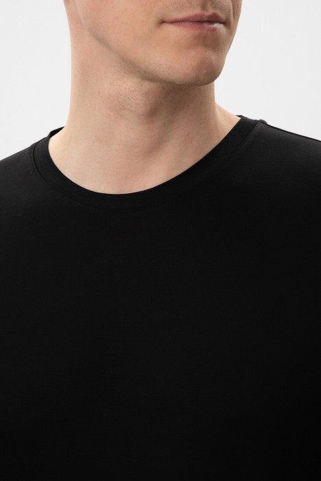 футболка  из италии вид сбоку