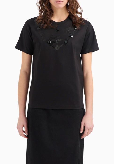 Товар черного цвета с внутренней стороны