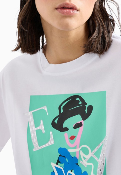 Товар белого цвета с внутренней стороны