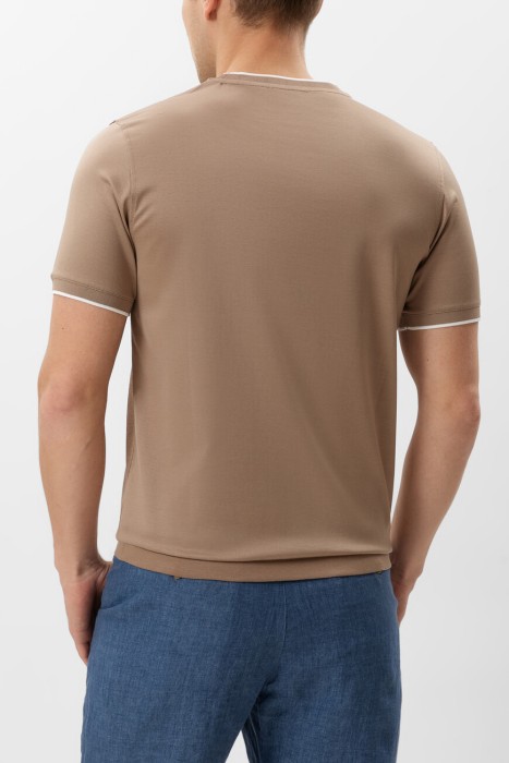 футболка  от бренда emiliano zapata вид слева