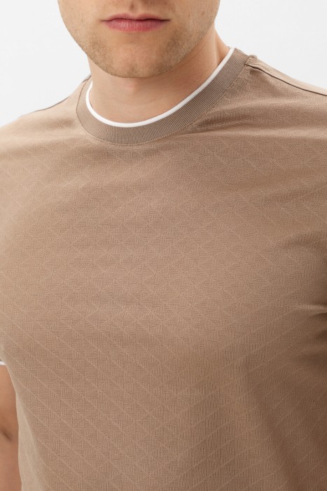 футболка  из италии вид сбоку