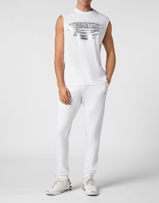 Товар белого цвета с внутренней стороны