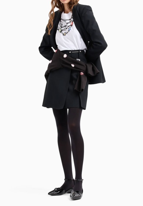 футболка  от бренда emporio armani вид слева