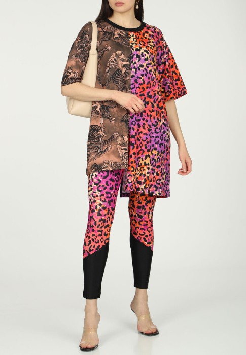 футболка  от бренда just cavalli вид слева