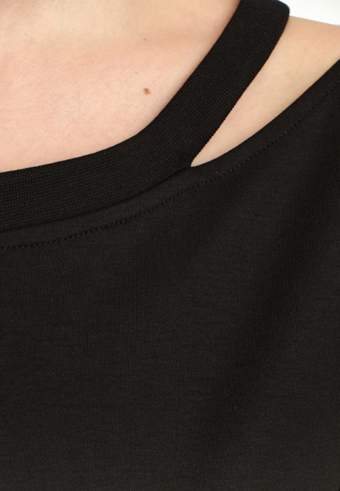 футболка  из проверенных материалов спереди