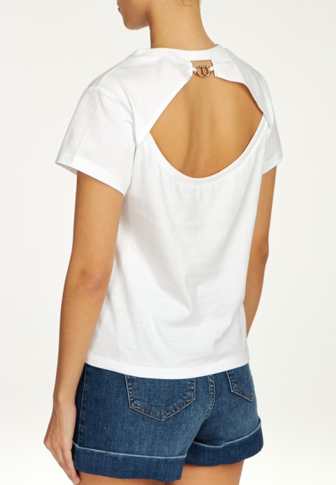 Товар белого цвета с внутренней стороны