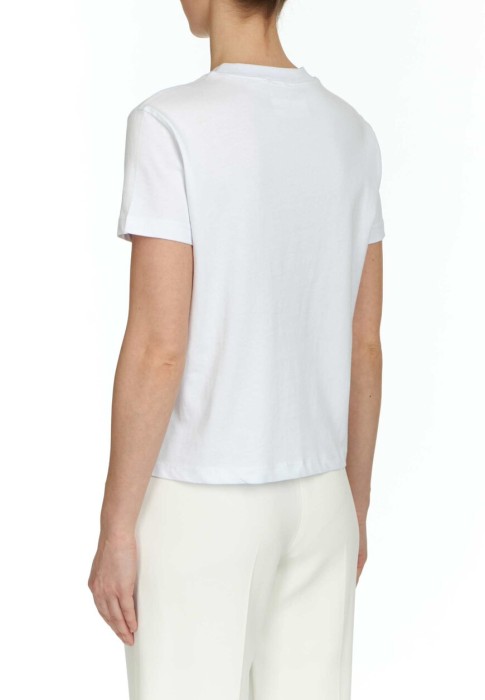 Товар белого цвета с внутренней стороны