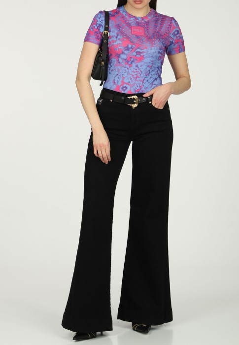 футболка  от бренда versace jeans couture вид слева