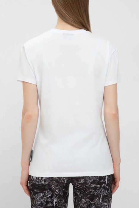 футболка  по цене 8750 руб вид справа