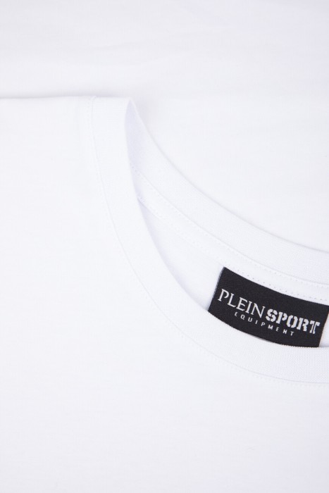 футболка  из хлопка спереди