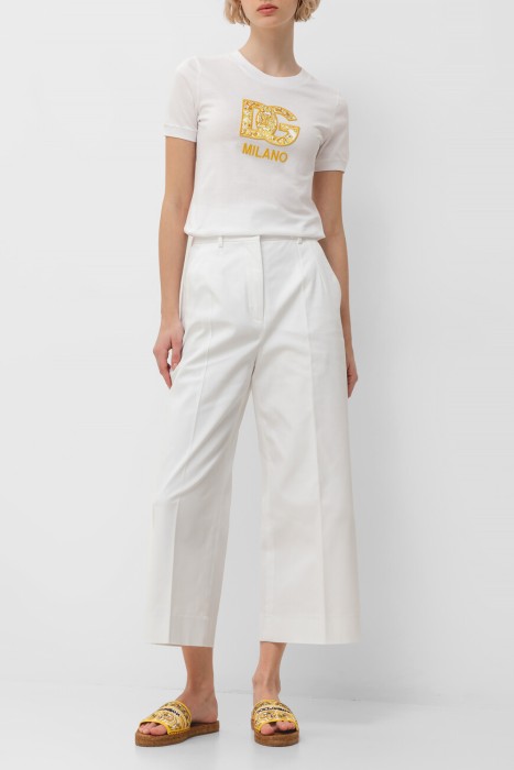 Товар белого цвета с внутренней стороны