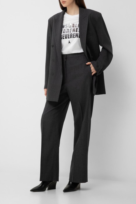 Товар белого цвета с внутренней стороны