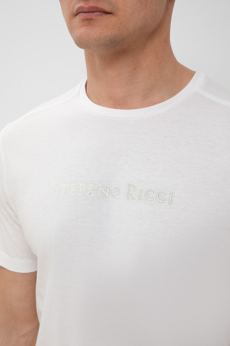 футболка  из англии вид сбоку