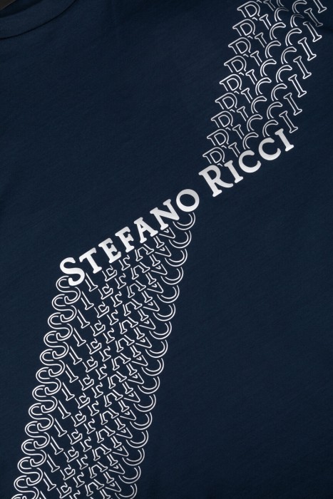 футболка  универсального стиля с лицевой стороны