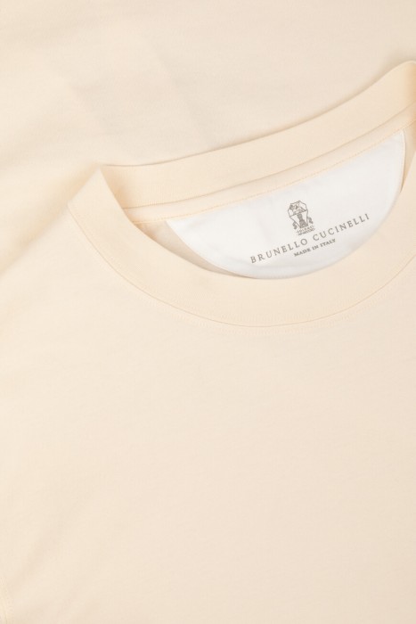 футболка  из хлопка спереди