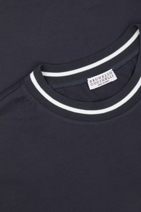 футболка  из хлопка спереди